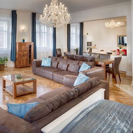 Smetanovo Nabrezi - Riverview Old Town Apartment Прага Экстерьер фото