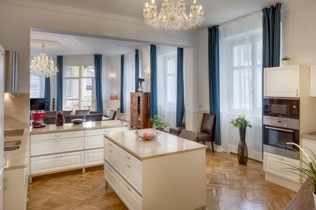 Smetanovo Nabrezi - Riverview Old Town Apartment Прага Экстерьер фото