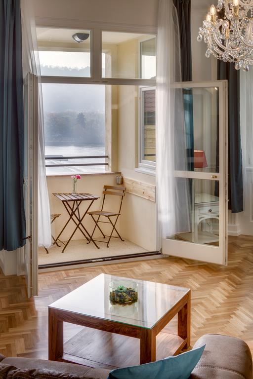 Smetanovo Nabrezi - Riverview Old Town Apartment Прага Экстерьер фото