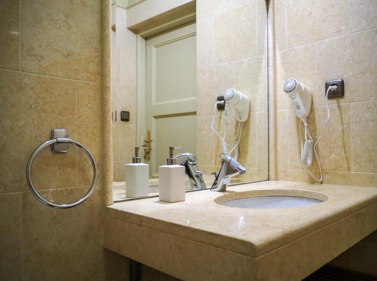 Smetanovo Nabrezi - Riverview Old Town Apartment Прага Экстерьер фото